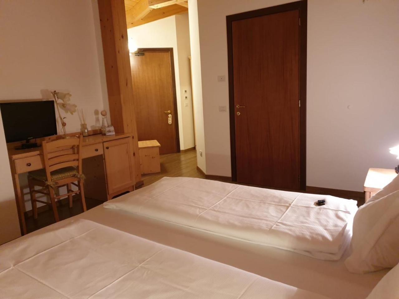 Hotel Chalet Giasenei Sagron Mis Luaran gambar